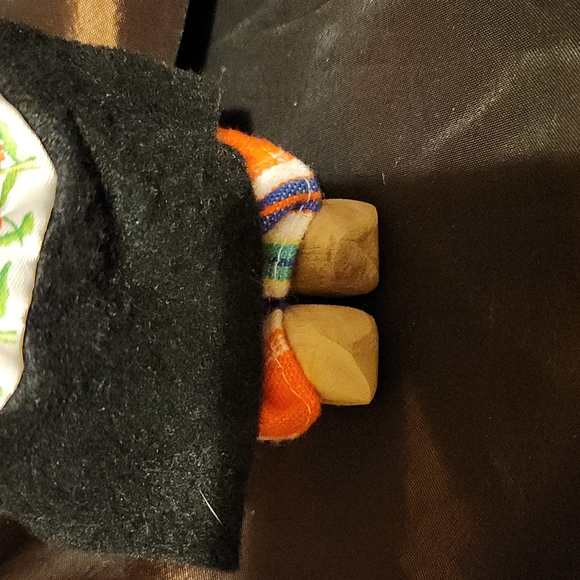 Vintage Doll from Holland wooden shoes - Picture 3 of 7